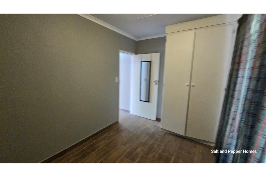 2 Bedroom Property for Sale in Magalieskruin Gauteng