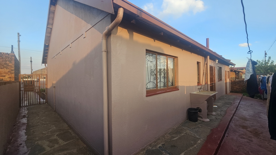3 Bedroom Property for Sale in Daveyton Gauteng