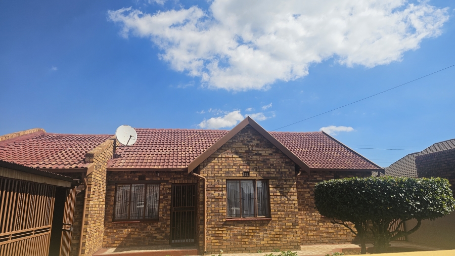3 Bedroom Property for Sale in Daveyton Gauteng