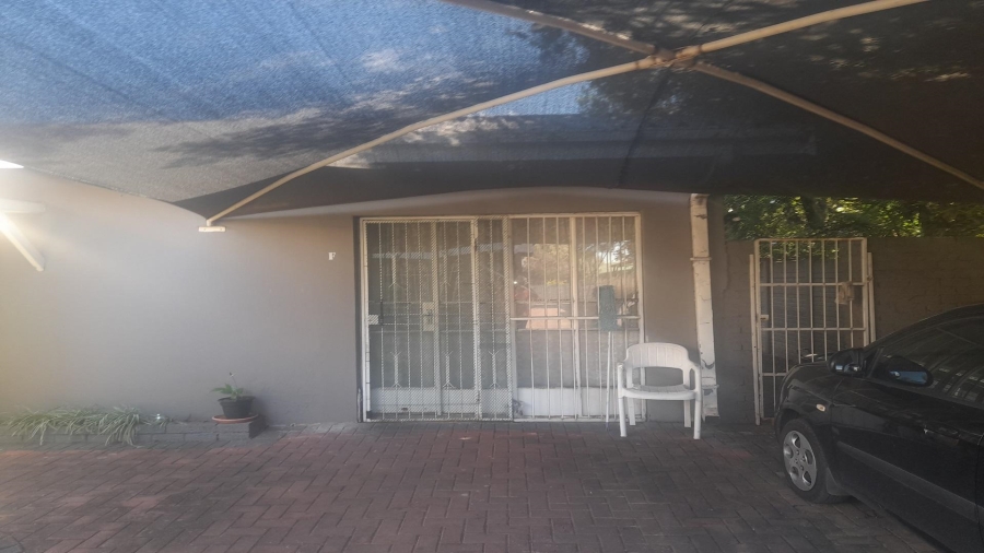 1 Bedroom Property for Sale in Vanderbijlpark SW 5 Gauteng