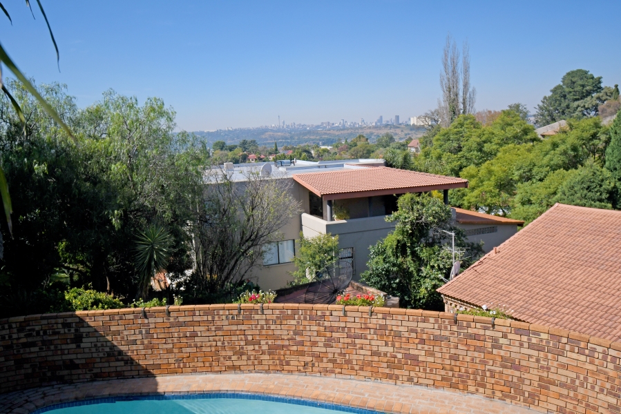 6 Bedroom Property for Sale in Northcliff Gauteng