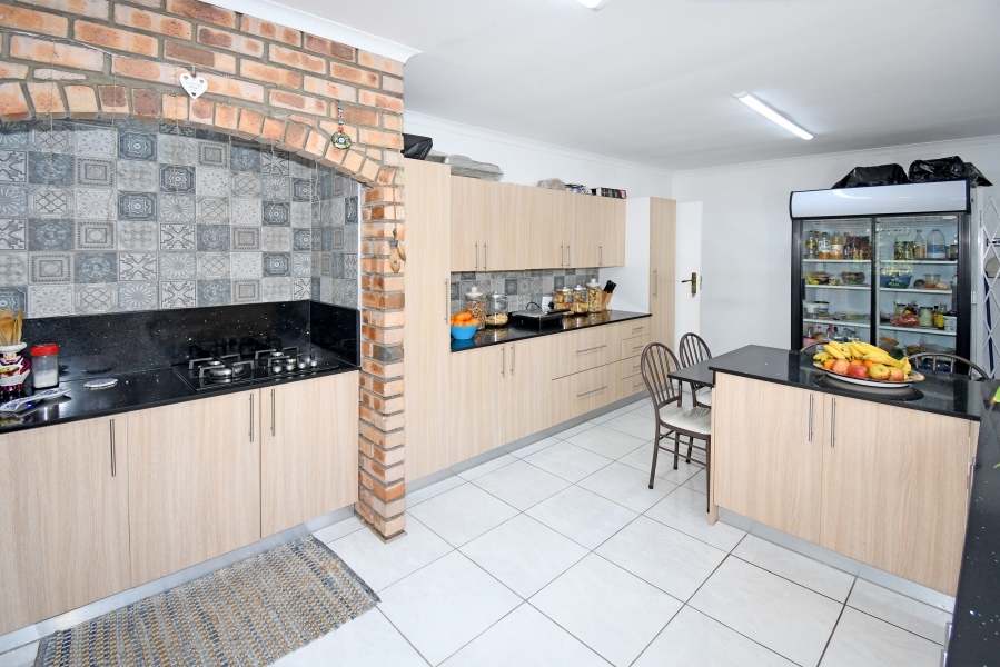 6 Bedroom Property for Sale in Northcliff Gauteng