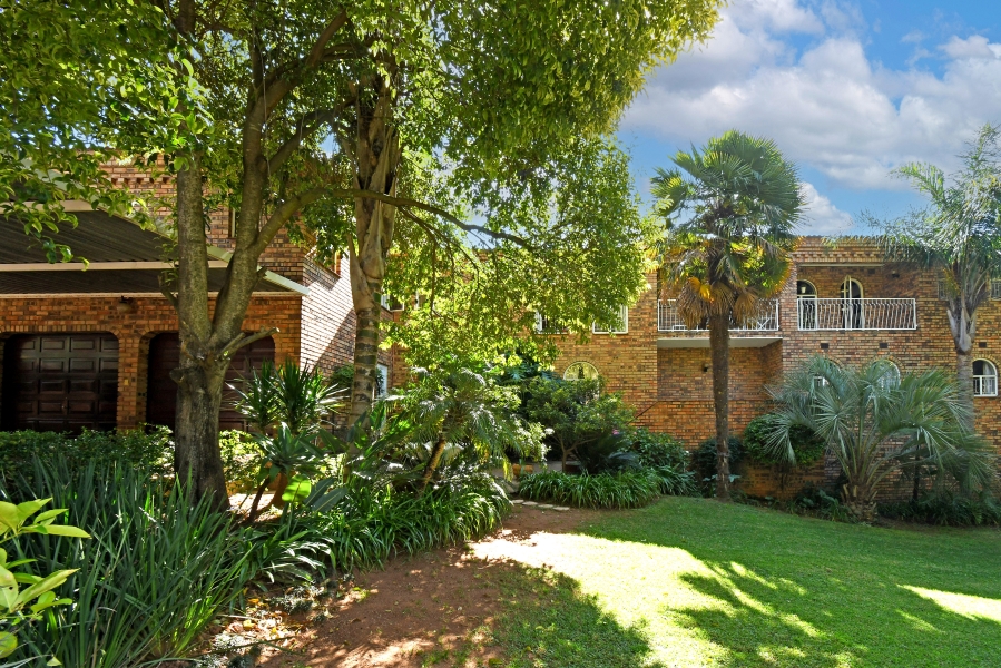 6 Bedroom Property for Sale in Northcliff Gauteng