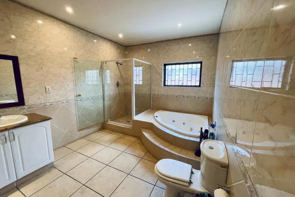 5 Bedroom Property for Sale in Meyersdal Gauteng