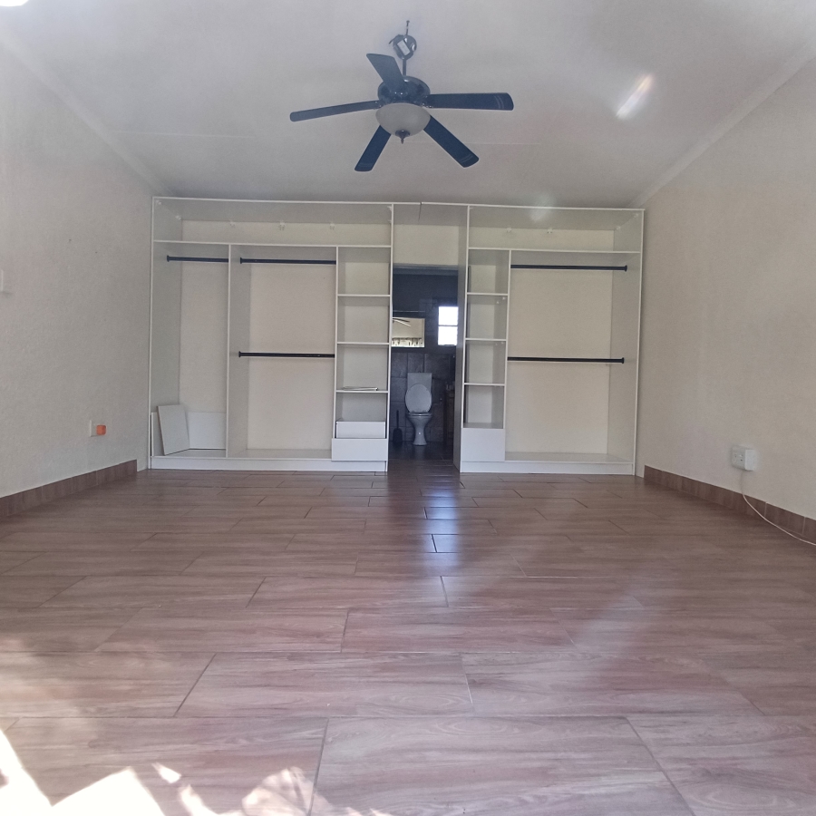 4 Bedroom Property for Sale in Nooitgedacht AH Gauteng