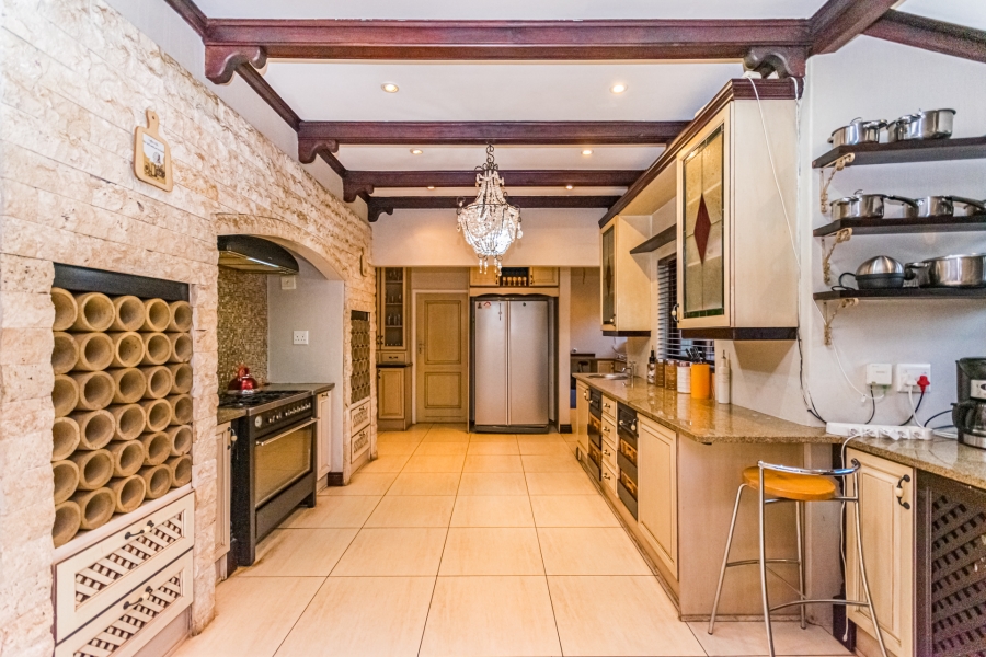 5 Bedroom Property for Sale in Chancliff A H Gauteng