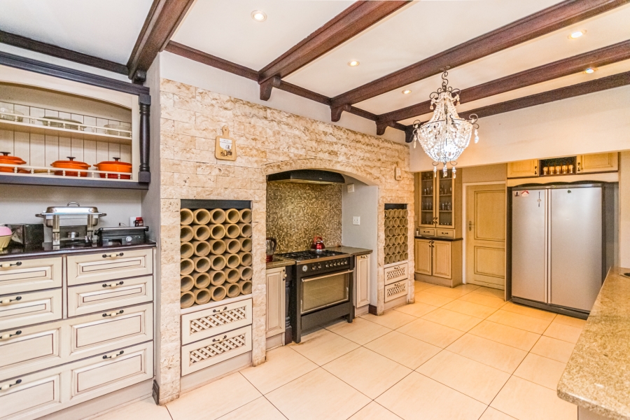 5 Bedroom Property for Sale in Chancliff A H Gauteng