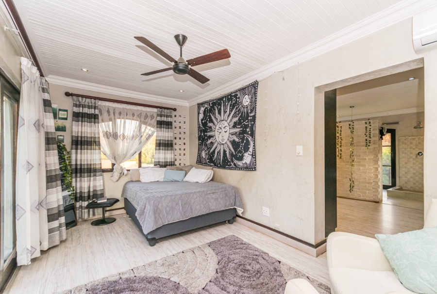 5 Bedroom Property for Sale in Chancliff A H Gauteng