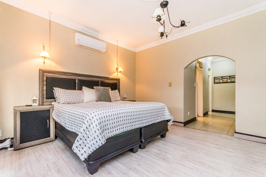 5 Bedroom Property for Sale in Chancliff A H Gauteng