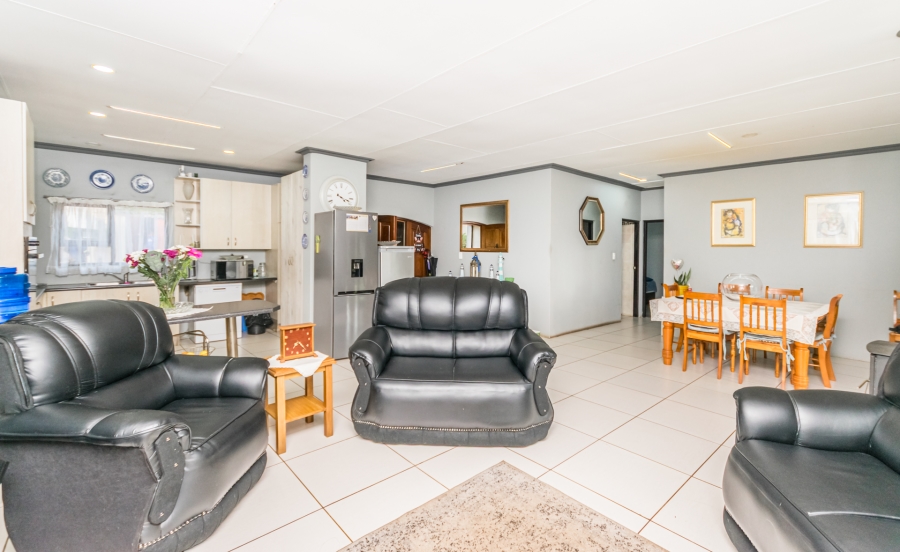 5 Bedroom Property for Sale in Chancliff A H Gauteng