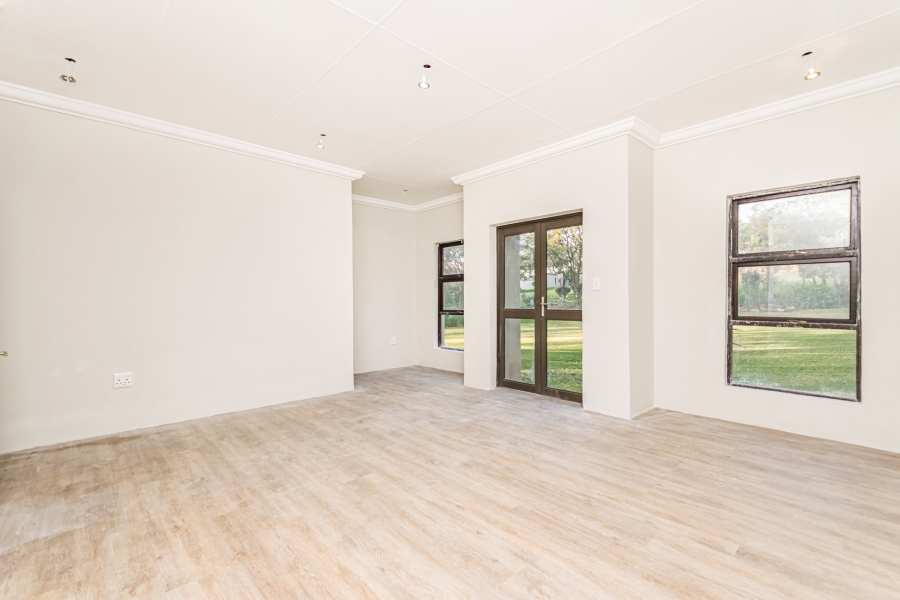 5 Bedroom Property for Sale in Chancliff A H Gauteng