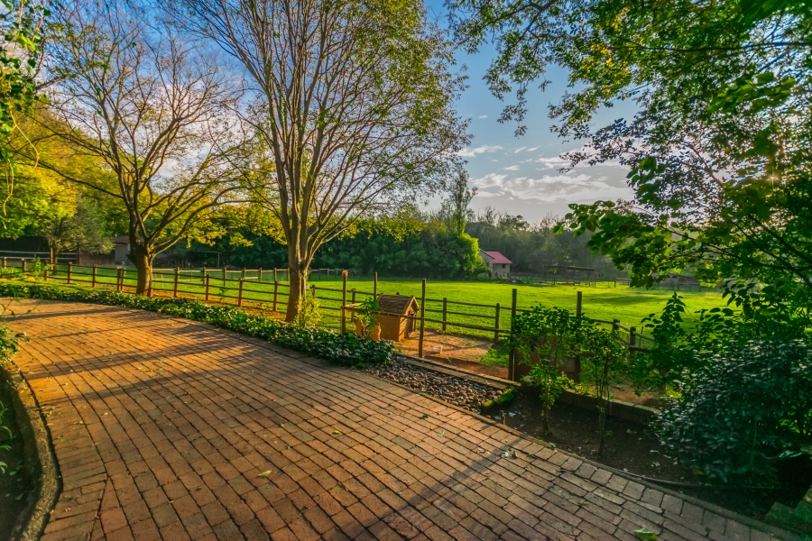 5 Bedroom Property for Sale in Chancliff A H Gauteng