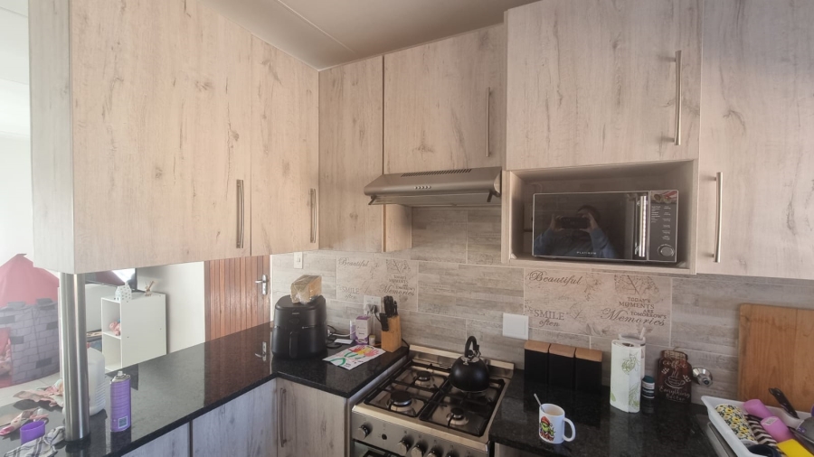 2 Bedroom Property for Sale in Allens Nek Gauteng