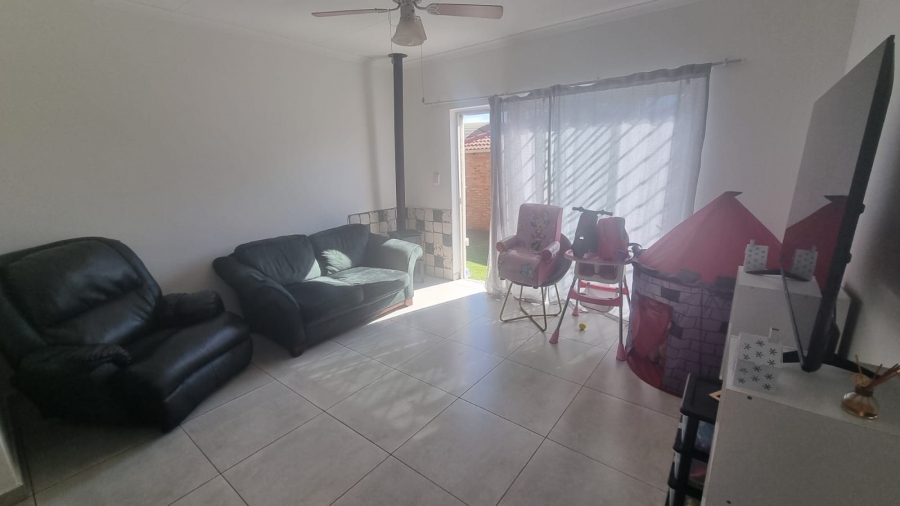 2 Bedroom Property for Sale in Allens Nek Gauteng