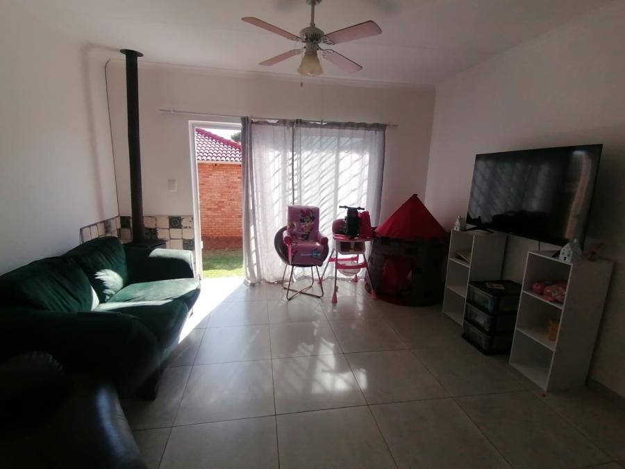 2 Bedroom Property for Sale in Allens Nek Gauteng