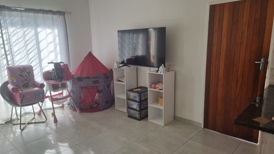 2 Bedroom Property for Sale in Allens Nek Gauteng