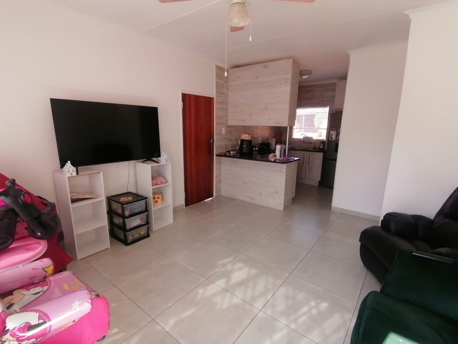 2 Bedroom Property for Sale in Allens Nek Gauteng