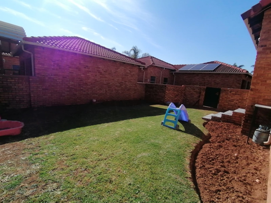 2 Bedroom Property for Sale in Allens Nek Gauteng