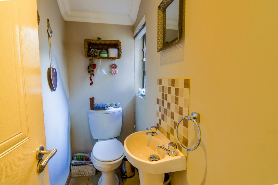 3 Bedroom Property for Sale in Rietvalleirand Gauteng