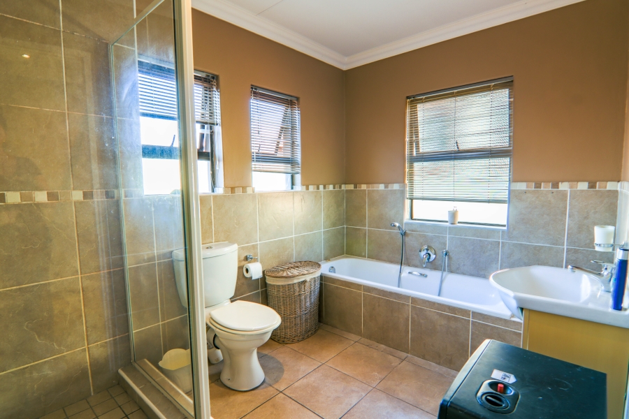 3 Bedroom Property for Sale in Rietvalleirand Gauteng