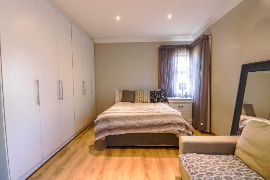 3 Bedroom Property for Sale in Rietvalleirand Gauteng