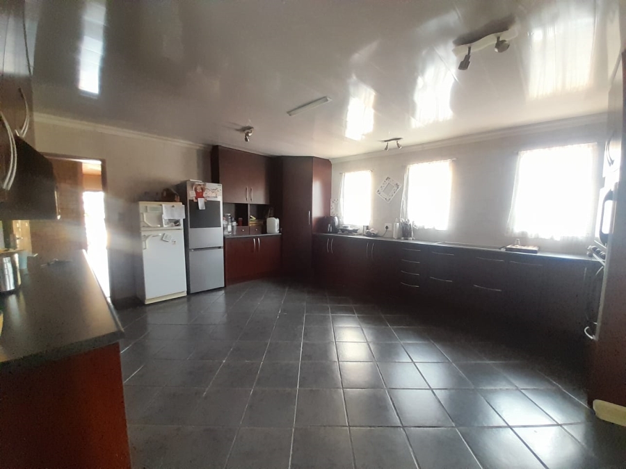 To Let 4 Bedroom Property for Rent in Vanderbijlpark SE 4 Gauteng