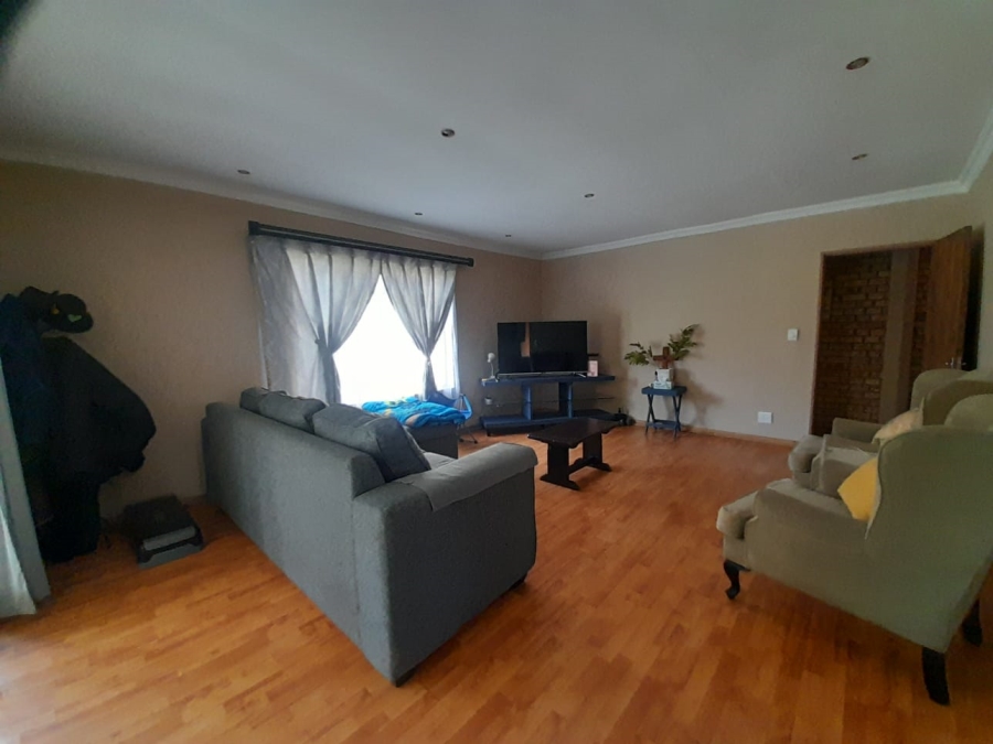 To Let 4 Bedroom Property for Rent in Vanderbijlpark SE 4 Gauteng