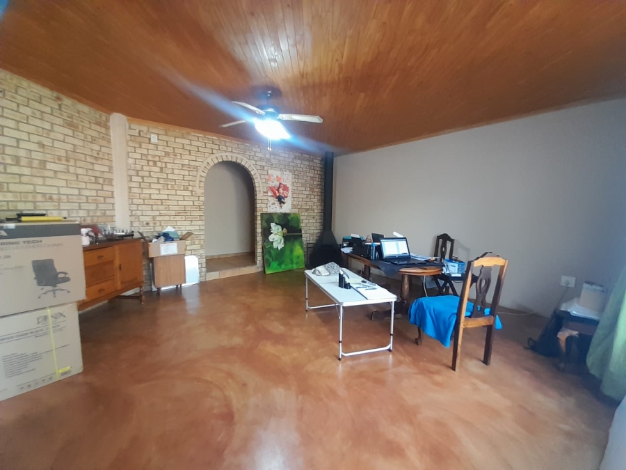 To Let 4 Bedroom Property for Rent in Vanderbijlpark SE 4 Gauteng
