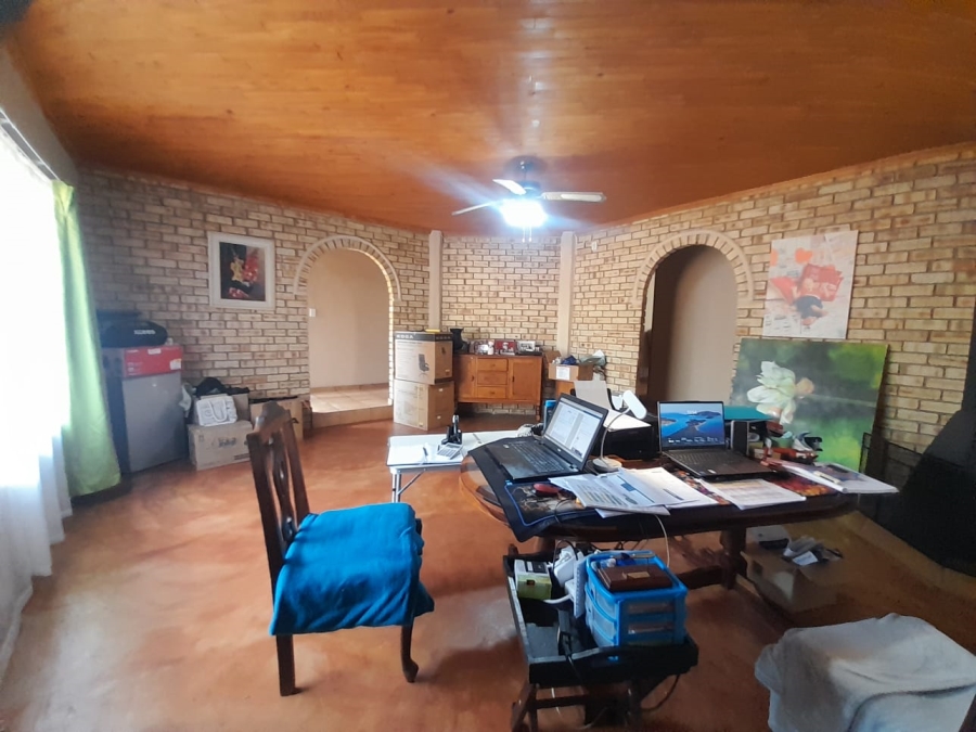 To Let 4 Bedroom Property for Rent in Vanderbijlpark SE 4 Gauteng
