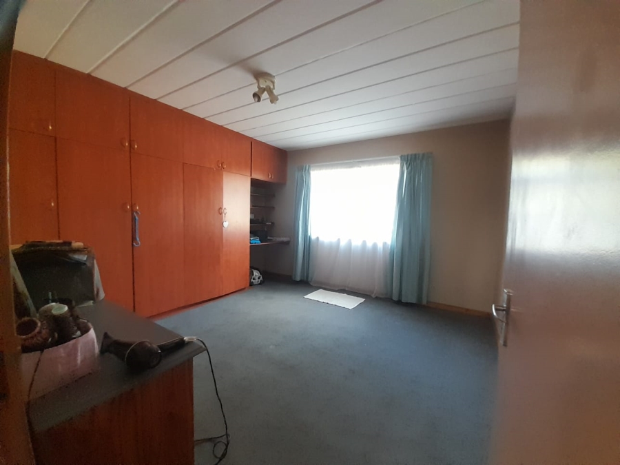 To Let 4 Bedroom Property for Rent in Vanderbijlpark SE 4 Gauteng