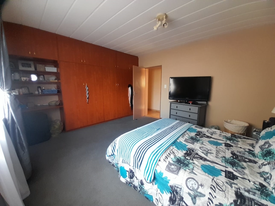 To Let 4 Bedroom Property for Rent in Vanderbijlpark SE 4 Gauteng