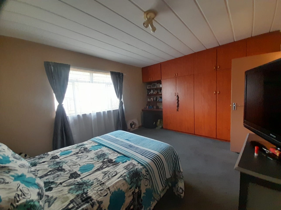 To Let 4 Bedroom Property for Rent in Vanderbijlpark SE 4 Gauteng