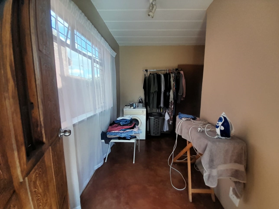 To Let 4 Bedroom Property for Rent in Vanderbijlpark SE 4 Gauteng