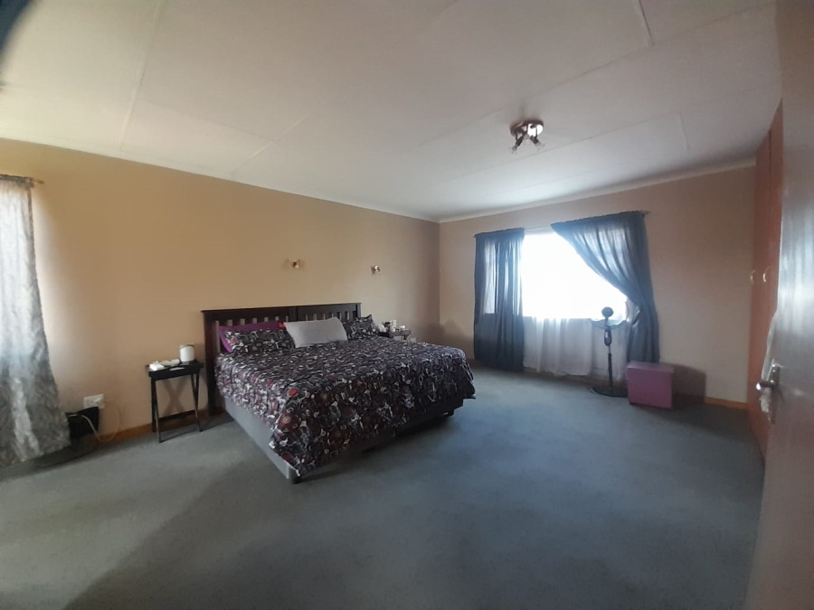 To Let 4 Bedroom Property for Rent in Vanderbijlpark SE 4 Gauteng