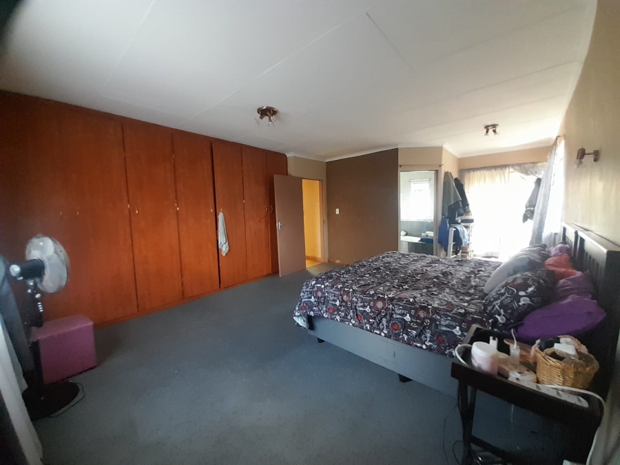 To Let 4 Bedroom Property for Rent in Vanderbijlpark SE 4 Gauteng