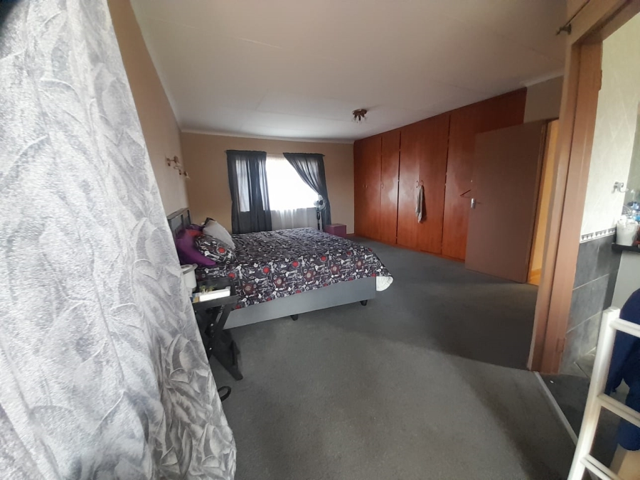 To Let 4 Bedroom Property for Rent in Vanderbijlpark SE 4 Gauteng