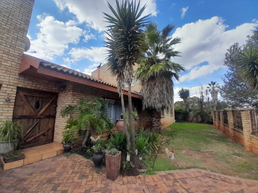 To Let 4 Bedroom Property for Rent in Vanderbijlpark SE 4 Gauteng