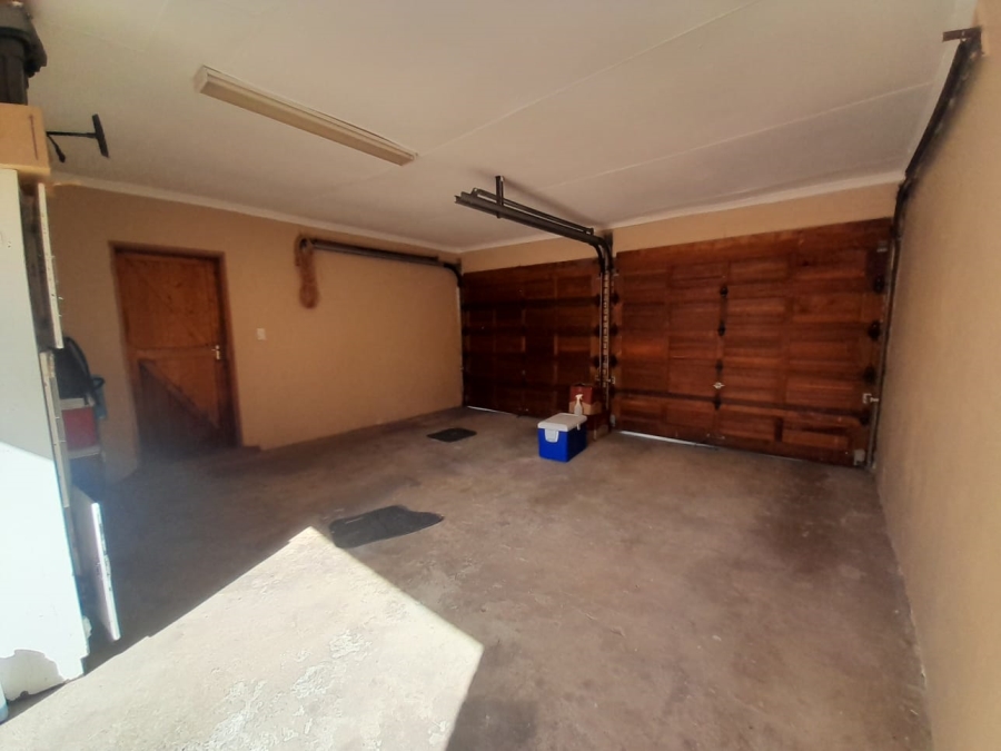 To Let 4 Bedroom Property for Rent in Vanderbijlpark SE 4 Gauteng