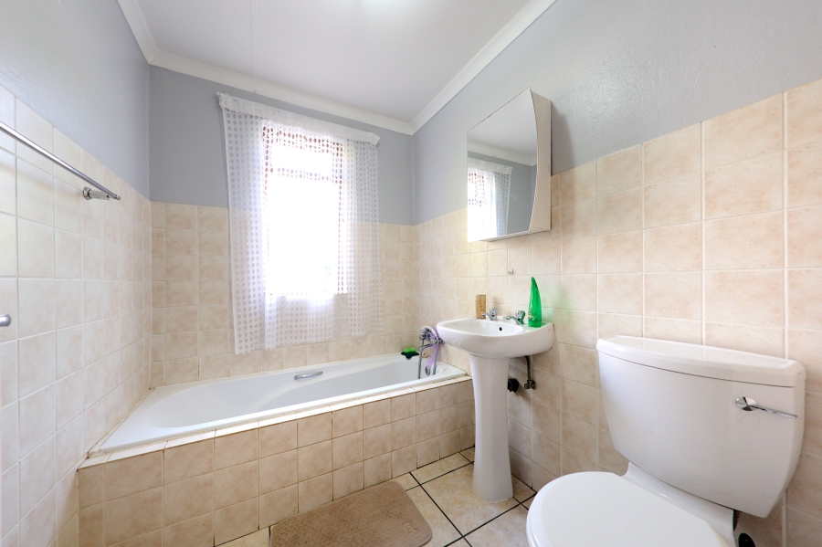 3 Bedroom Property for Sale in Halfway Gardens Gauteng