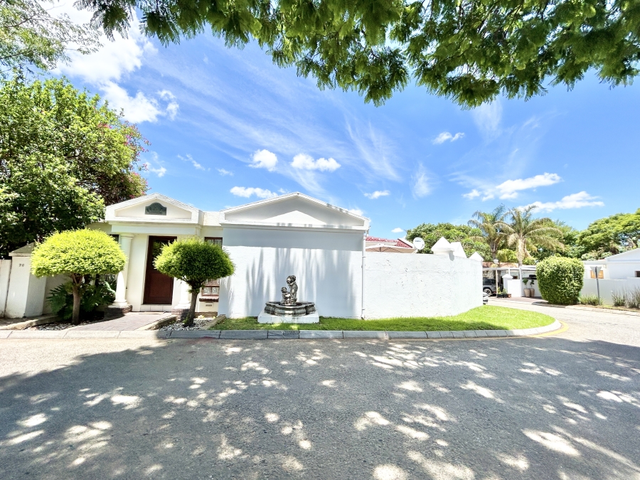 To Let 4 Bedroom Property for Rent in Halfway Gardens Gauteng