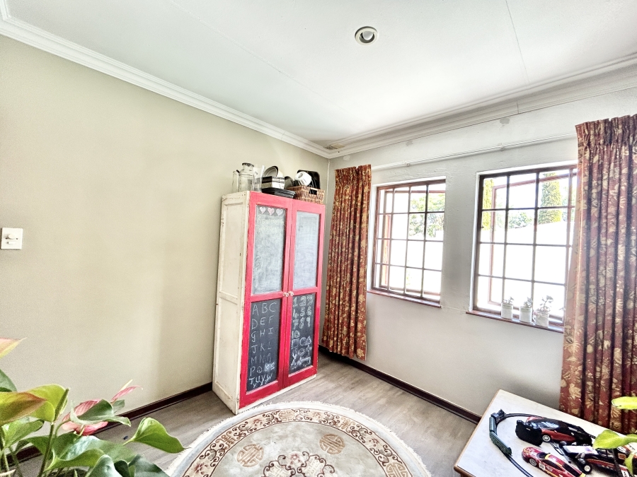 To Let 4 Bedroom Property for Rent in Halfway Gardens Gauteng