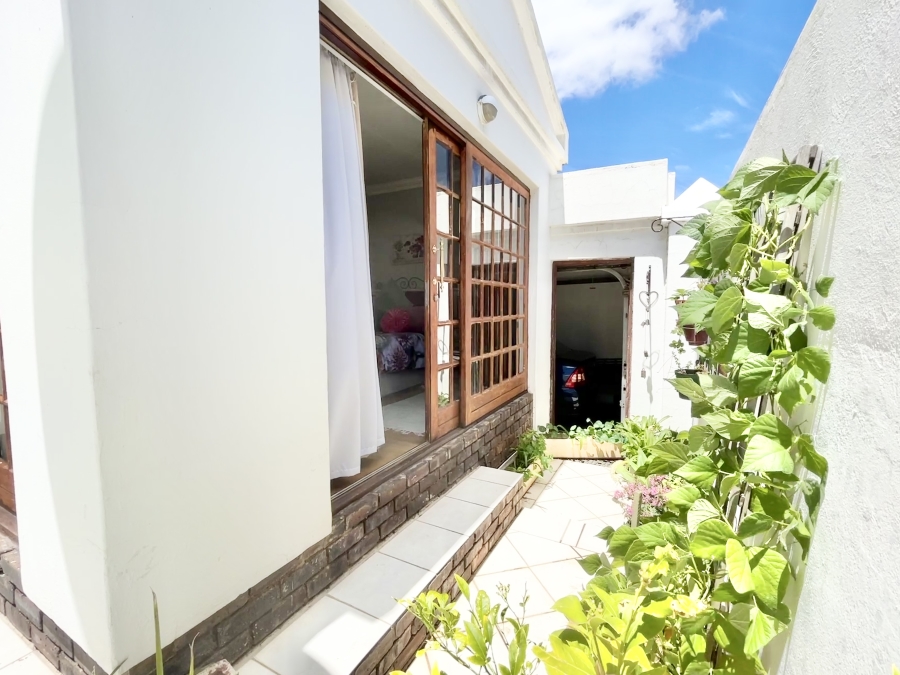 To Let 4 Bedroom Property for Rent in Halfway Gardens Gauteng
