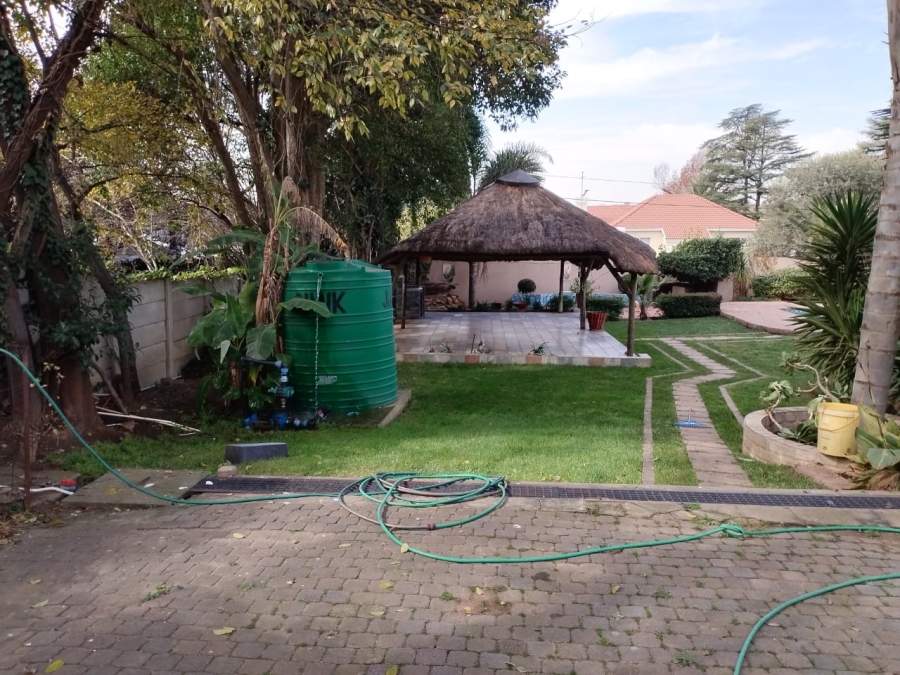 5 Bedroom Property for Sale in Westdene Gauteng