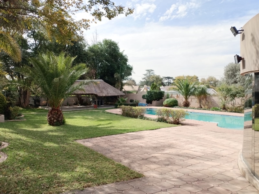 5 Bedroom Property for Sale in Westdene Gauteng