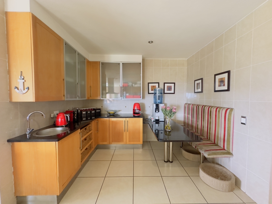 6 Bedroom Property for Sale in Blue Saddle Ranches Gauteng