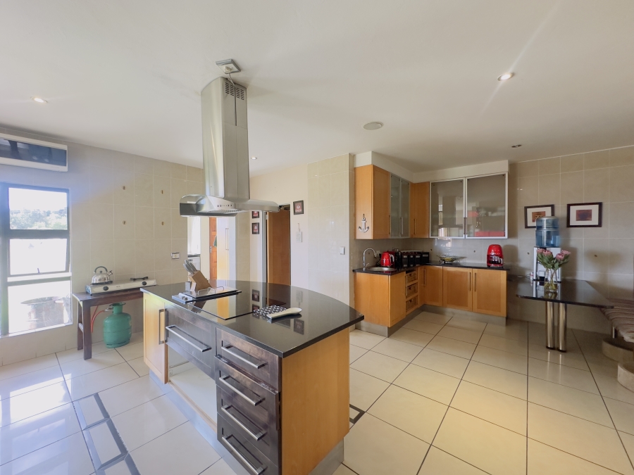 6 Bedroom Property for Sale in Blue Saddle Ranches Gauteng