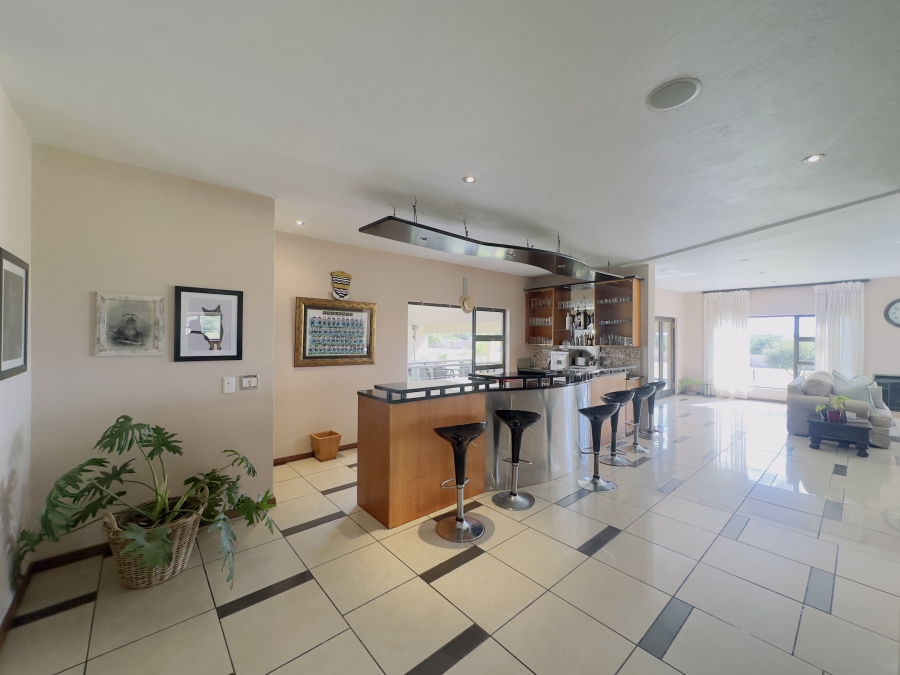 6 Bedroom Property for Sale in Blue Saddle Ranches Gauteng