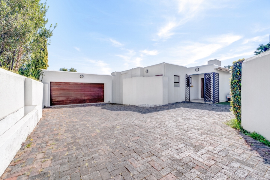 3 Bedroom Property for Sale in Woodmead Gauteng