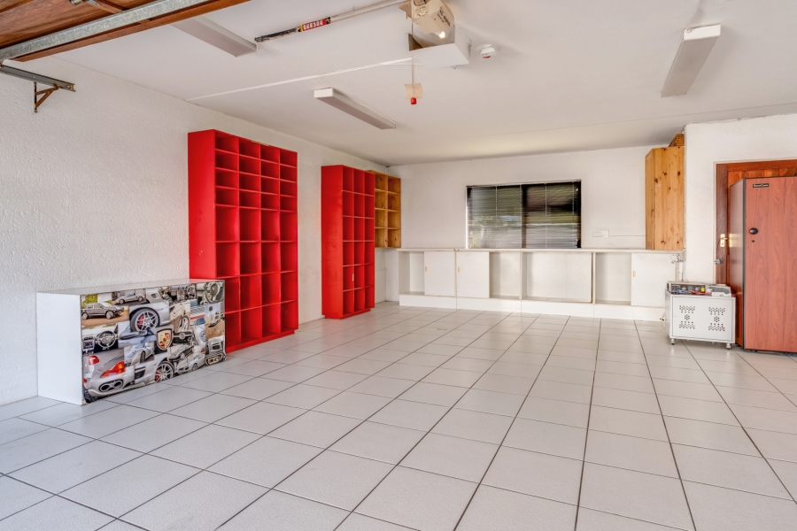 3 Bedroom Property for Sale in Woodmead Gauteng