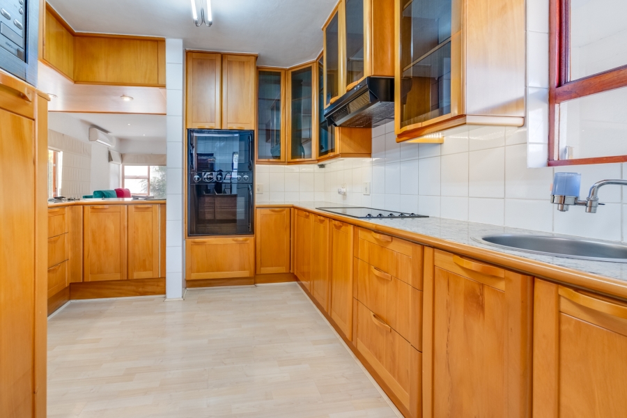 3 Bedroom Property for Sale in Woodmead Gauteng